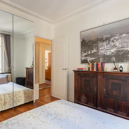 Opulent 1bd Near Eiffel Tower Grenelle 파리